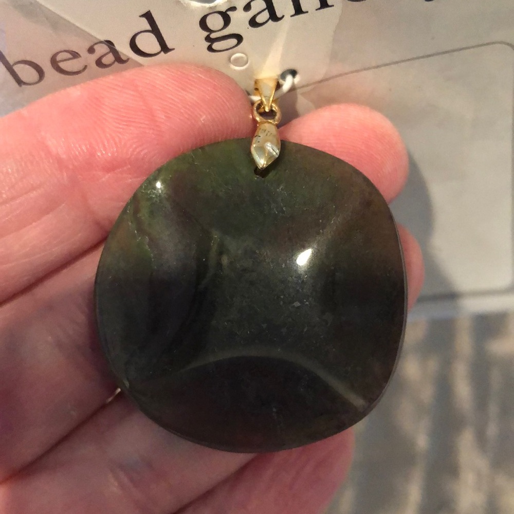 NWT fancy jasper pendant/gold tone bail